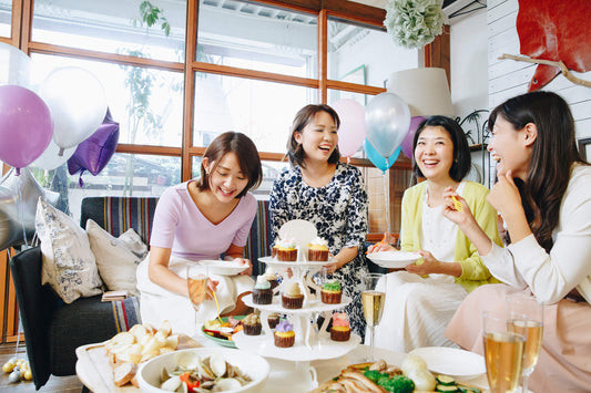 【ママ友事情】ママ友付き合いに適した服装やコーデとは?