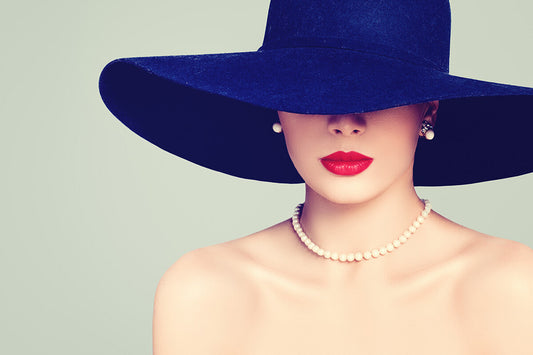 【海外 パールネックレス 事情】欧米人から学ぶ、一粒パールの「プレゼントシーン・コーディネート術・似合う選び方」とは