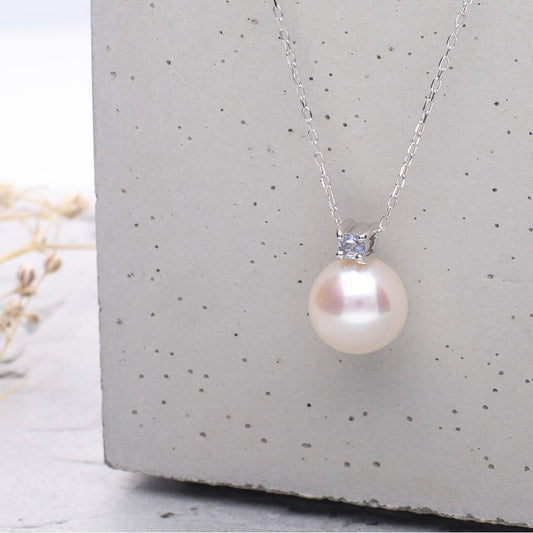 12月 誕生石 タンザナイト|アコヤパール ペンダント ネックレス|無調色アコヤ真珠 8.0mm ラウンド K10WG|チェーン付き