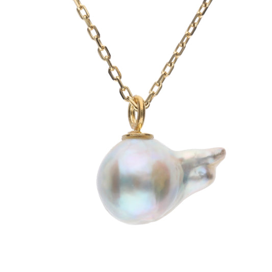 【おさかな真珠】ふぐ - 泳ぐ宝石、虹色尾ひれ(アコヤ真珠 6.6mm ブルー系)シルバーペンダント #3004