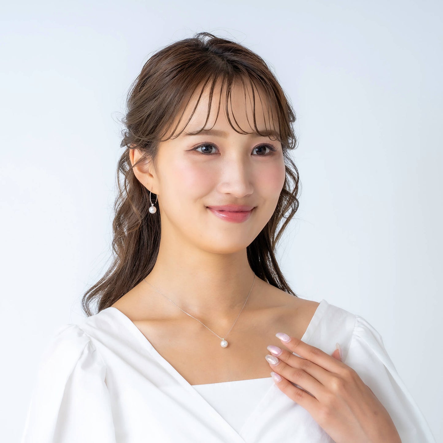 8月 誕生石 ペリドット|アコヤパール ペンダント ネックレス|無調色アコヤ真珠 8.0mm ラウンド K10WG|チェーン付き