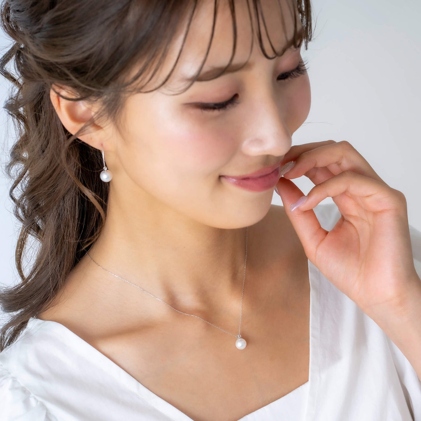 12月 誕生石 タンザナイト|アコヤパール ペンダント ネックレス|無調色アコヤ真珠 8.0mm ラウンド K10WG|チェーン付き
