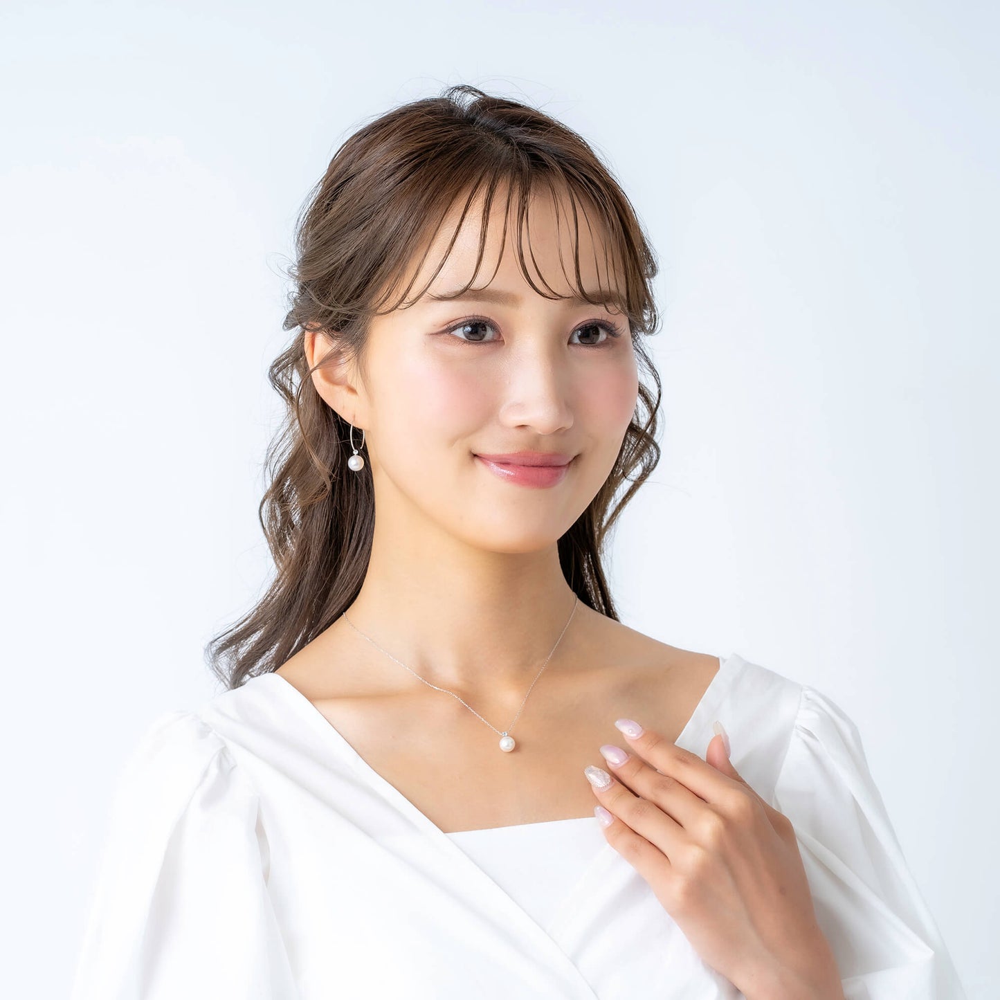 11月 誕生石 ブルートパーズ|アコヤパール ペンダント ネックレス|無調色 アコヤ真珠 8.0mm ラウンド K10WG|チェーン付き