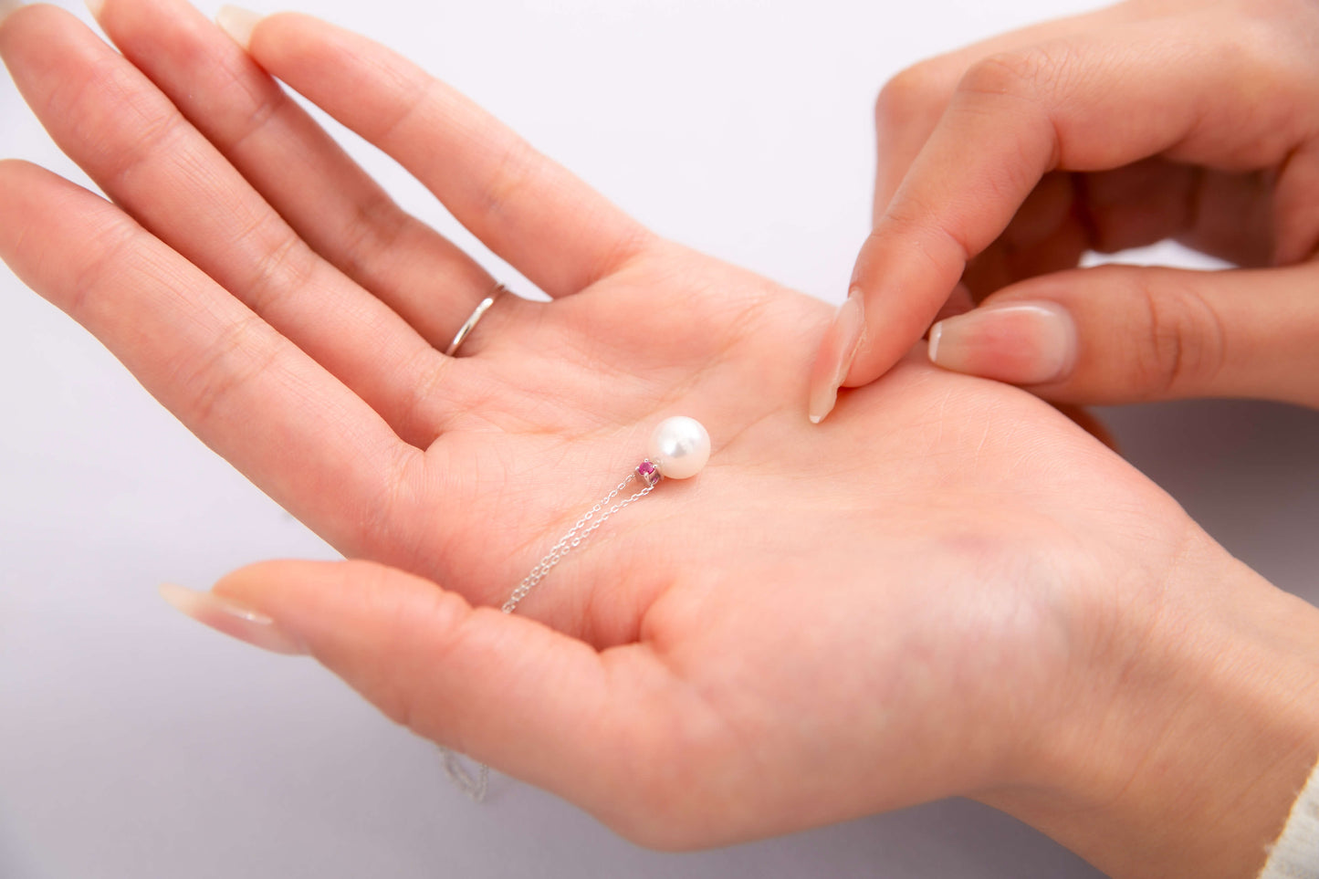 7月 誕生石 ルビー|アコヤパール ペンダント ネックレス|無調色アコヤ真珠 8.0mm ラウンド K10WG| チェーン付き