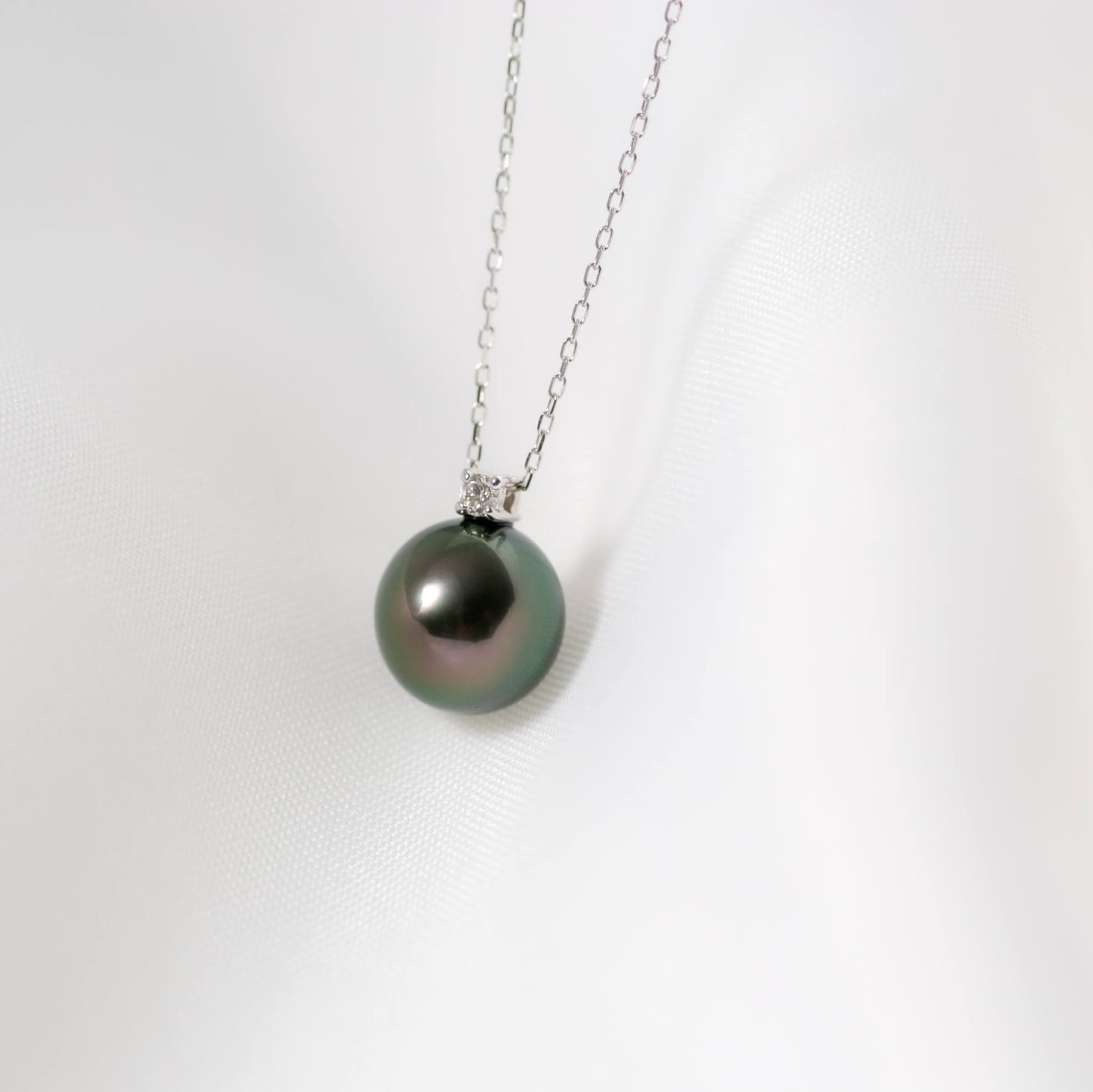 ブラックパール ダイヤモンド ホワイトゴールド ペンダント ネックレス|無調色 黒蝶真珠 タヒチパール 9.0mm K10WG|チェーン付き