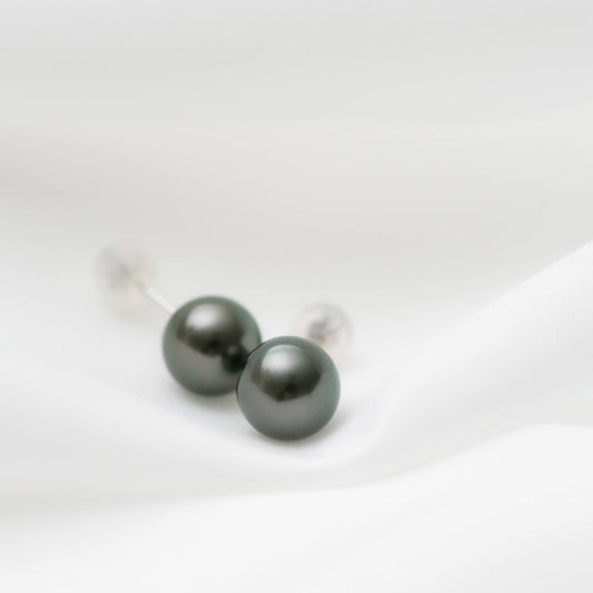ブラックパール プラチナ スタッドピアス|無調色 黒蝶真珠 タヒチパール 南洋真珠 8.0mm PT900
