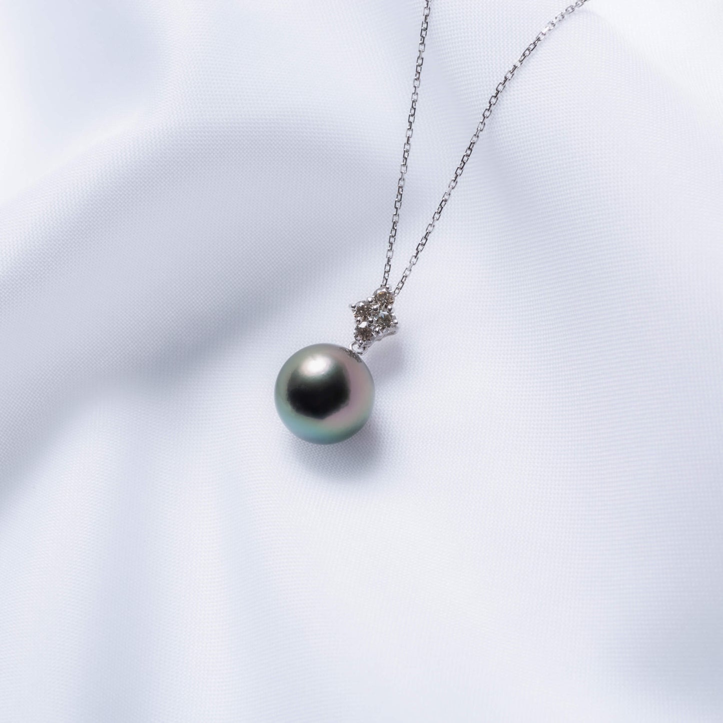 【星彩】ブラックパール ダイヤモンド ホワイトゴールド ペンダント|無調色 黒蝶真珠 タヒチパール 10mm K18WG