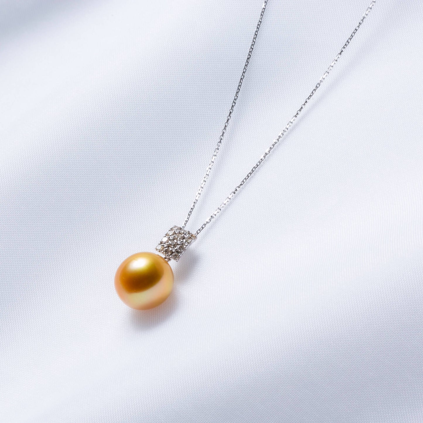 【月影】ゴールデンパール ダイヤモンド プラチナ ペンダント|無調色 白蝶真珠 南洋真珠 10mm PT900