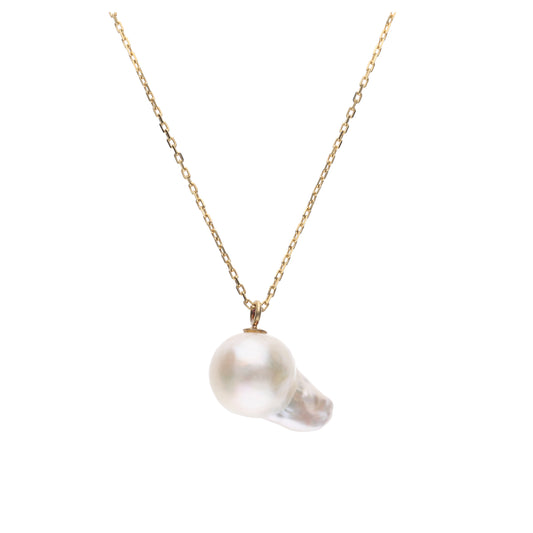 おさかな真珠・グッピー(無調色アコヤ真珠 8.7-14.2mm A ホワイト系) ペンダント シルバーチェーン付き(SV925) 世界にひとつ #3016