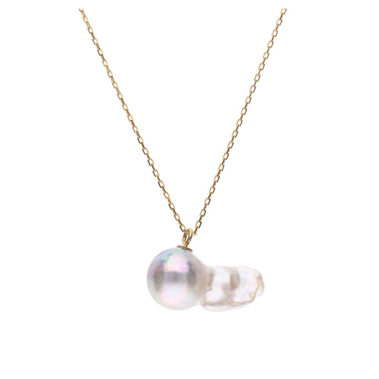 【おさかな真珠】グッピー - 泳ぐ宝石、虹色尾ひれ(アコヤ真珠 8.6mm ブルー系)シルバーペンダント #3025