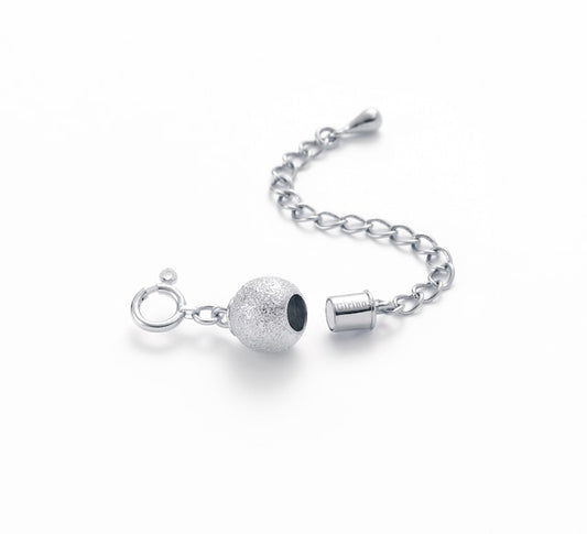 【ギリーノ】チェーンの着脱が簡単に!5cmの長さ調整もできます