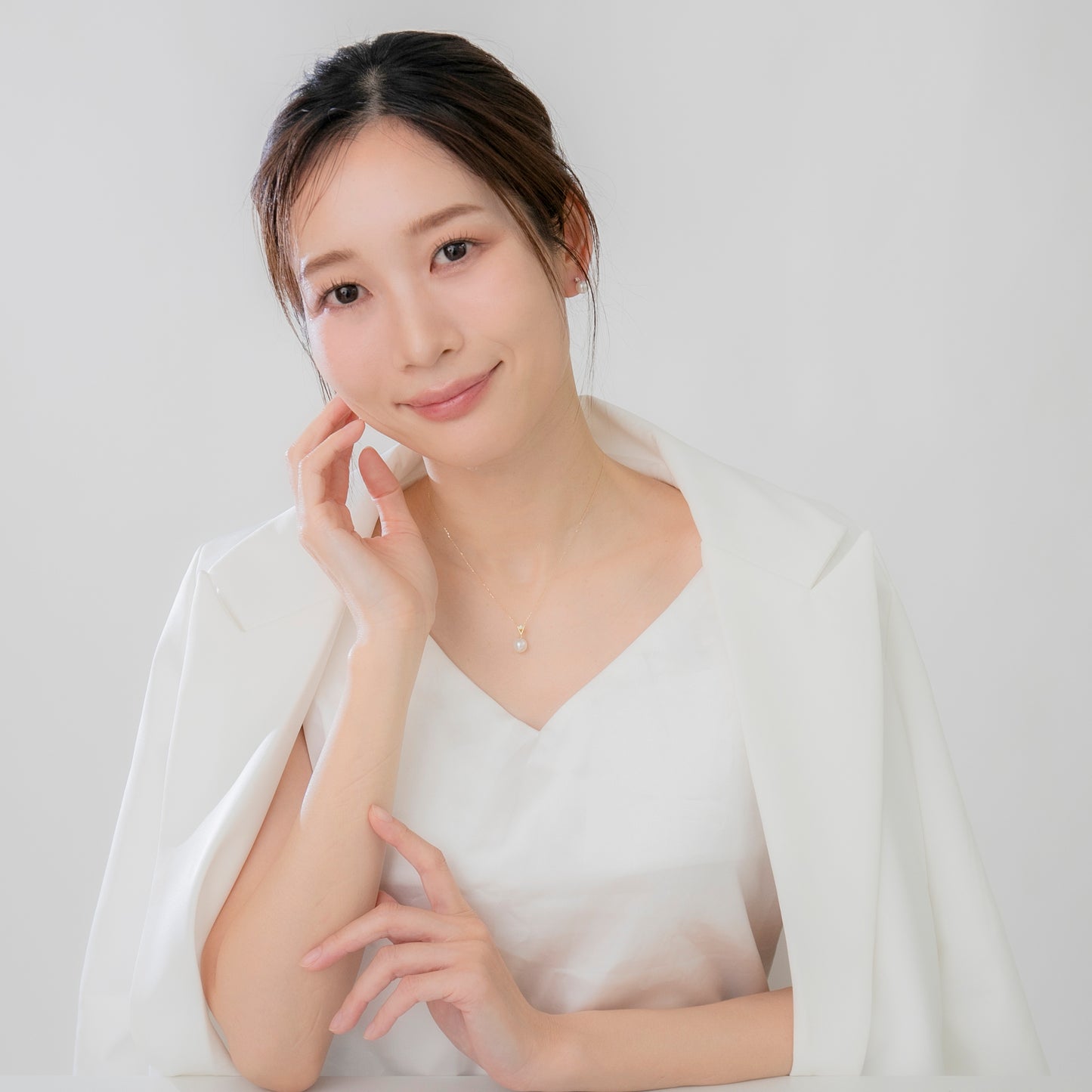 【星影】無調色 アコヤパール（8mm・ラウンド系）天然ダイヤモンド K18 イエローゴールド ペンダントトップ