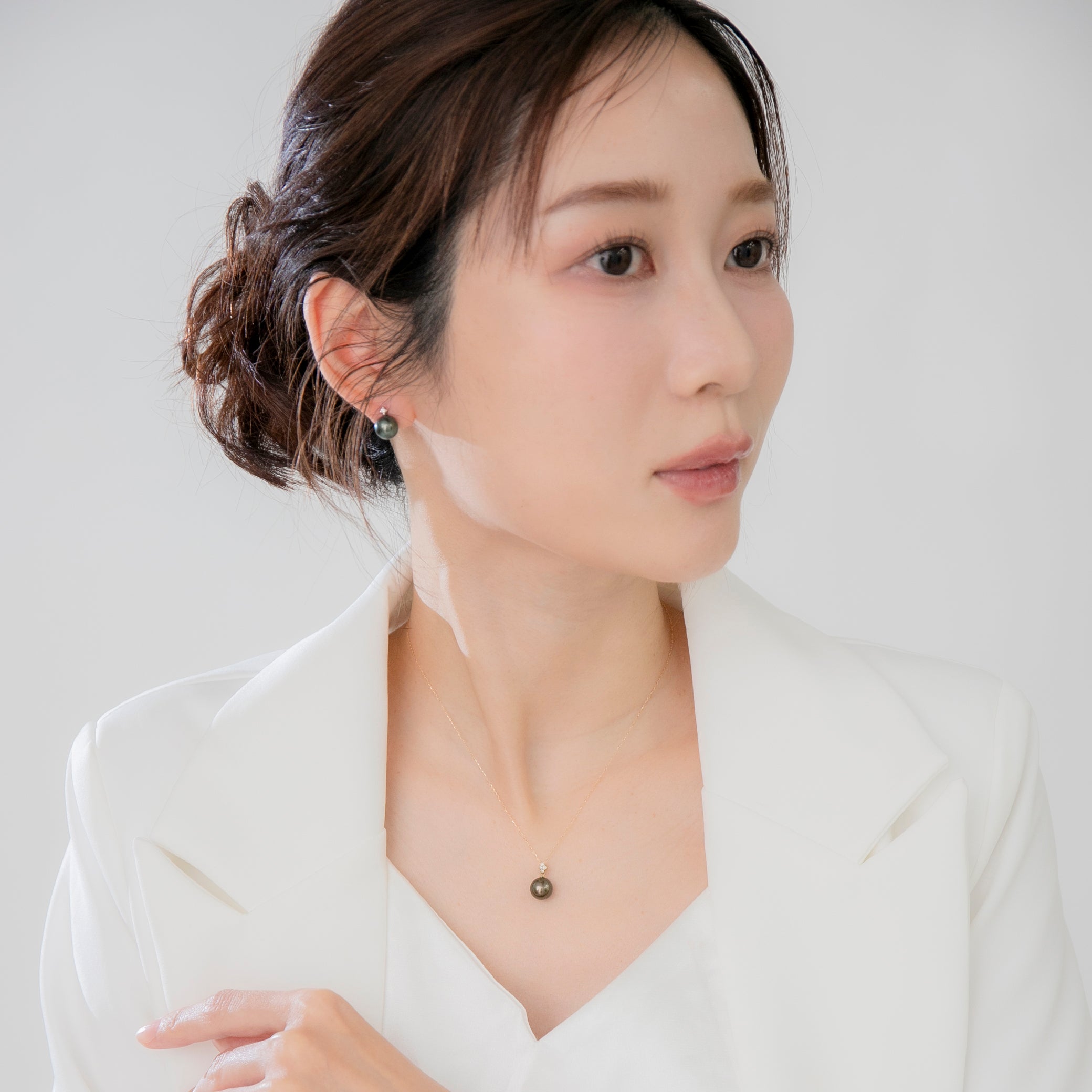 星菱】ブラックパール（黒蝶真珠・8.0mm・ラウンド系） K18 イエロー