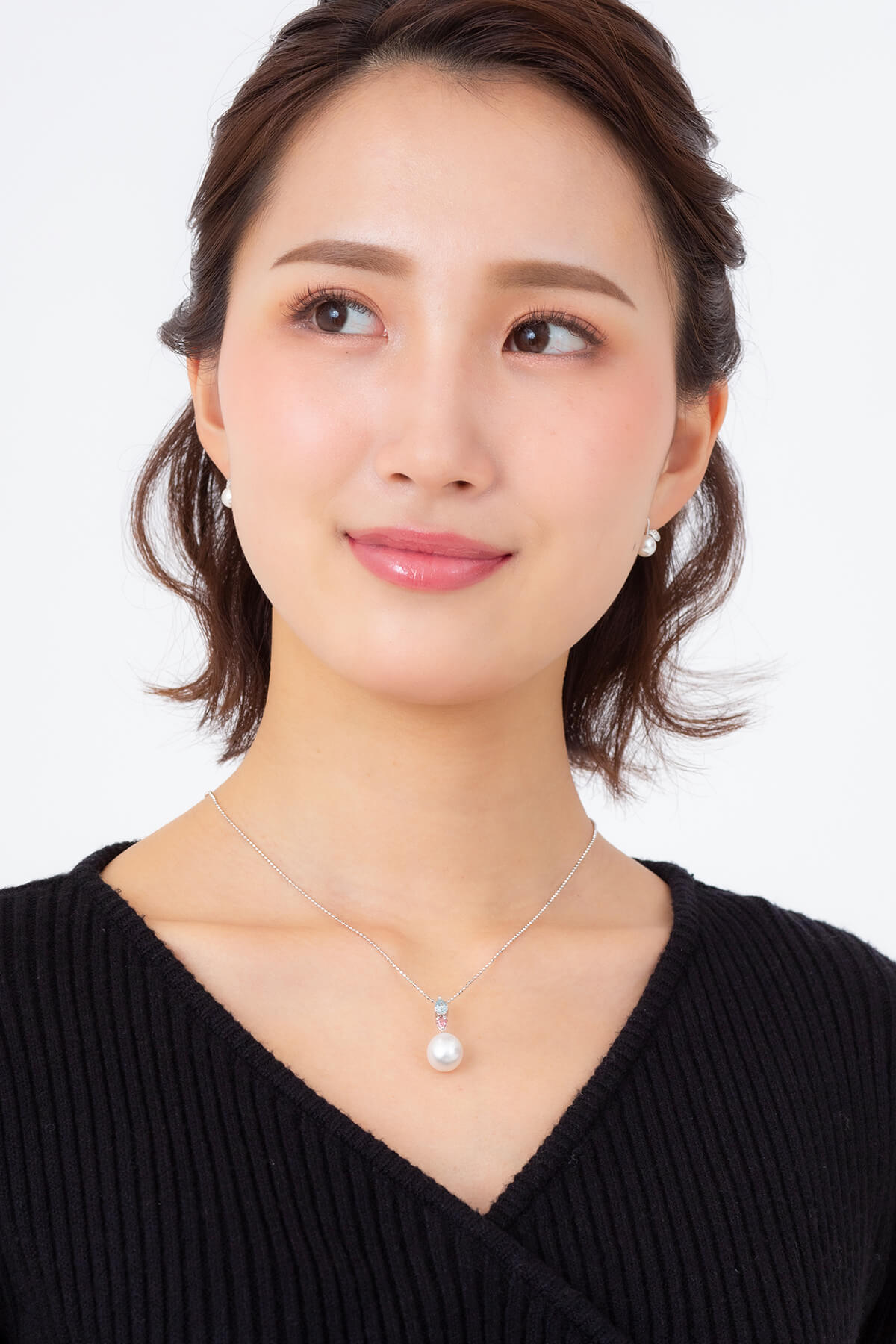 シロチョウ真珠「ホワイトパールペンダント」特集｜気品をまとう、一粒